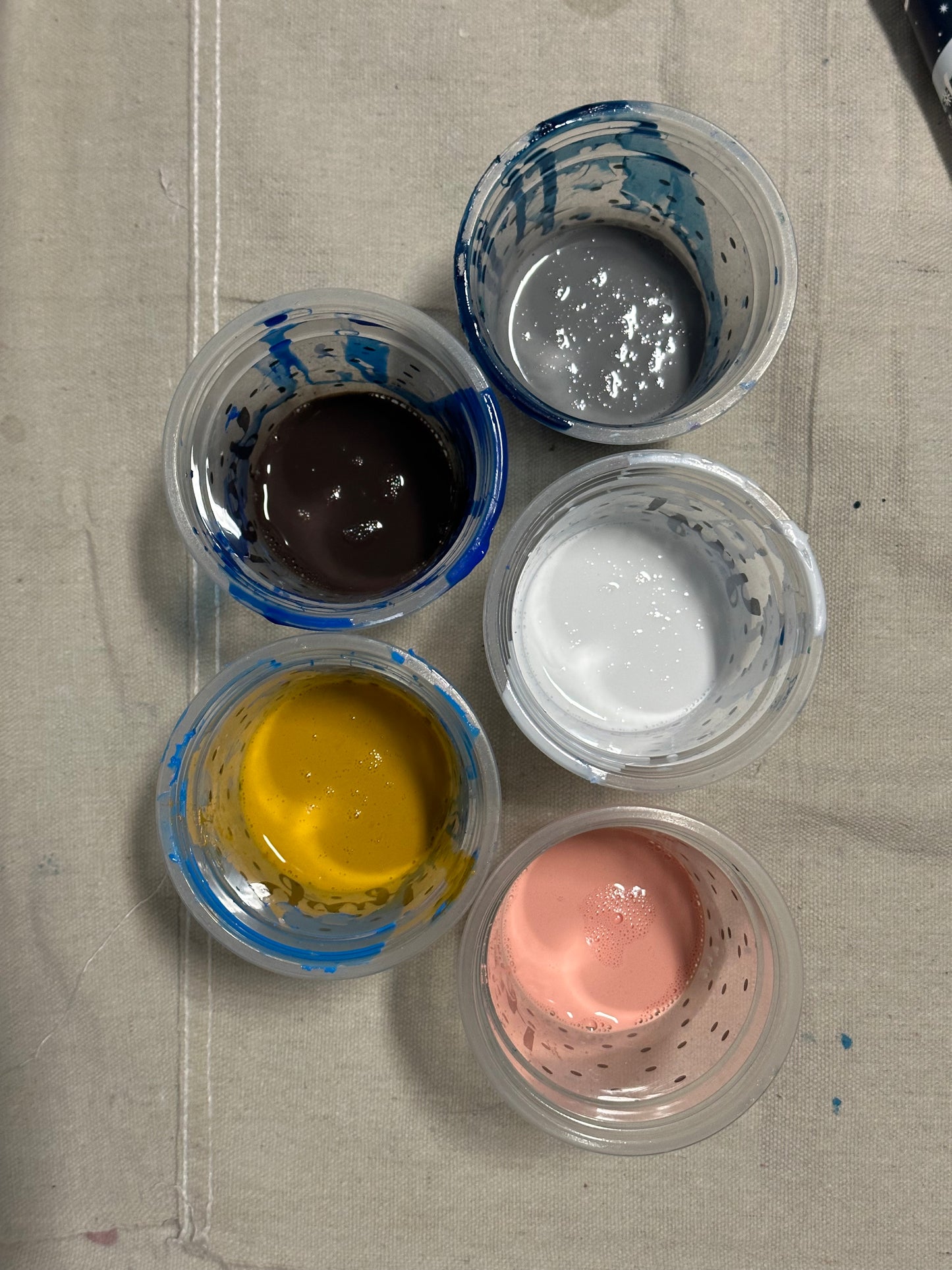 Paint and Pour - Adults only workshop (Ages 18+)